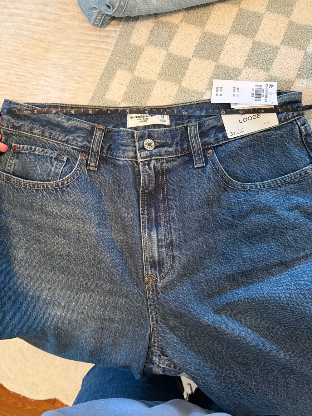 NWT Abercrombie & Fitch High-Rise Wide Leg Jeans Size 31L - Picture 4 of 5